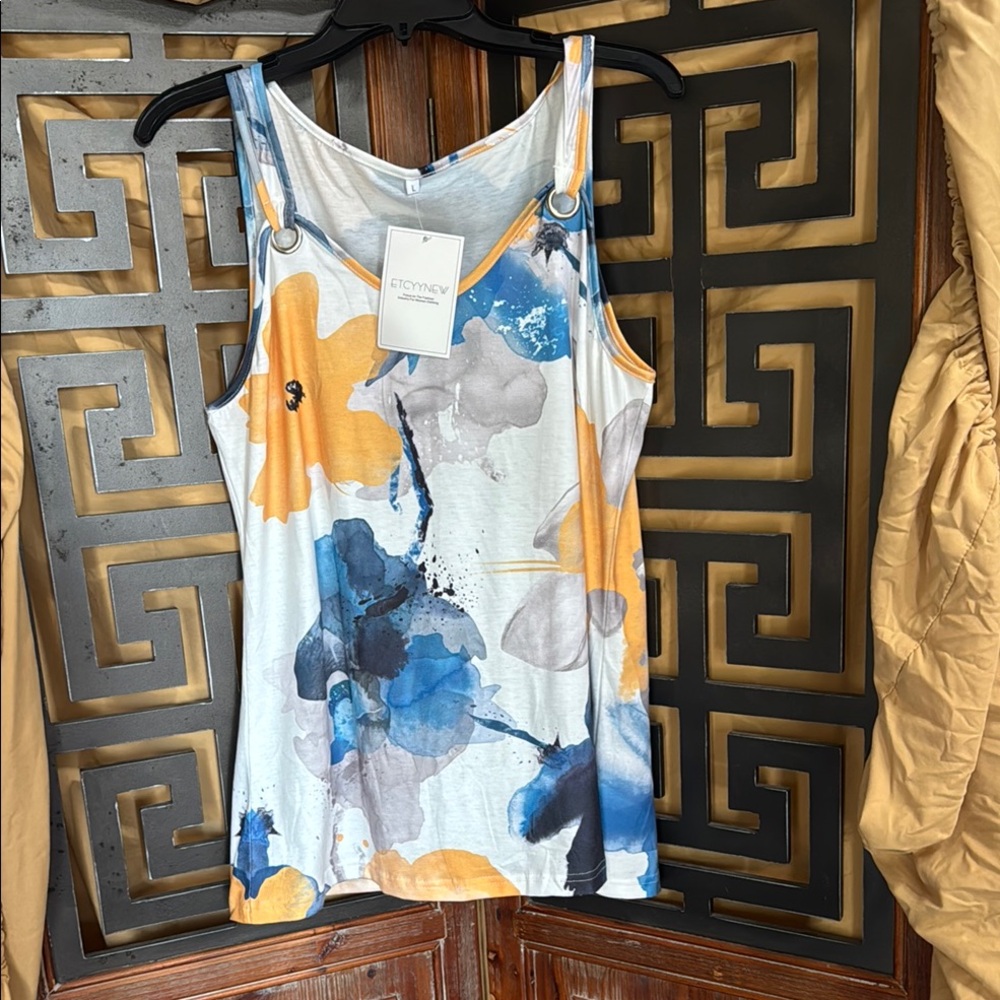 Sleeveless Floral Tank Top with Grommet Detail